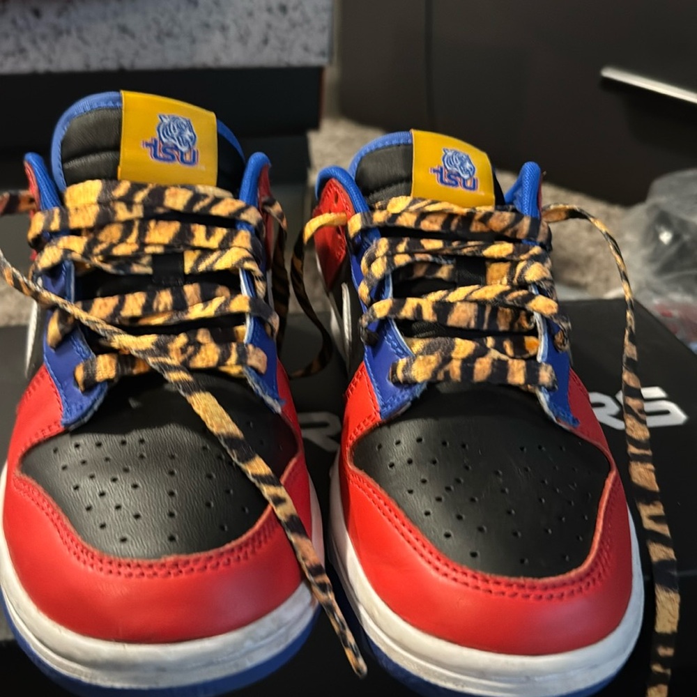 Nike Dunk Low (LSU Edition)